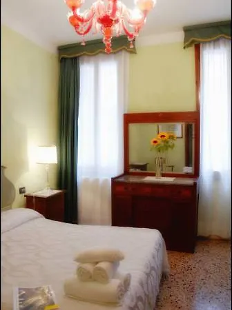 Pensionat Al Lion Morosini